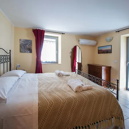 Apartment Nonna Delia Guardea Exterior photo